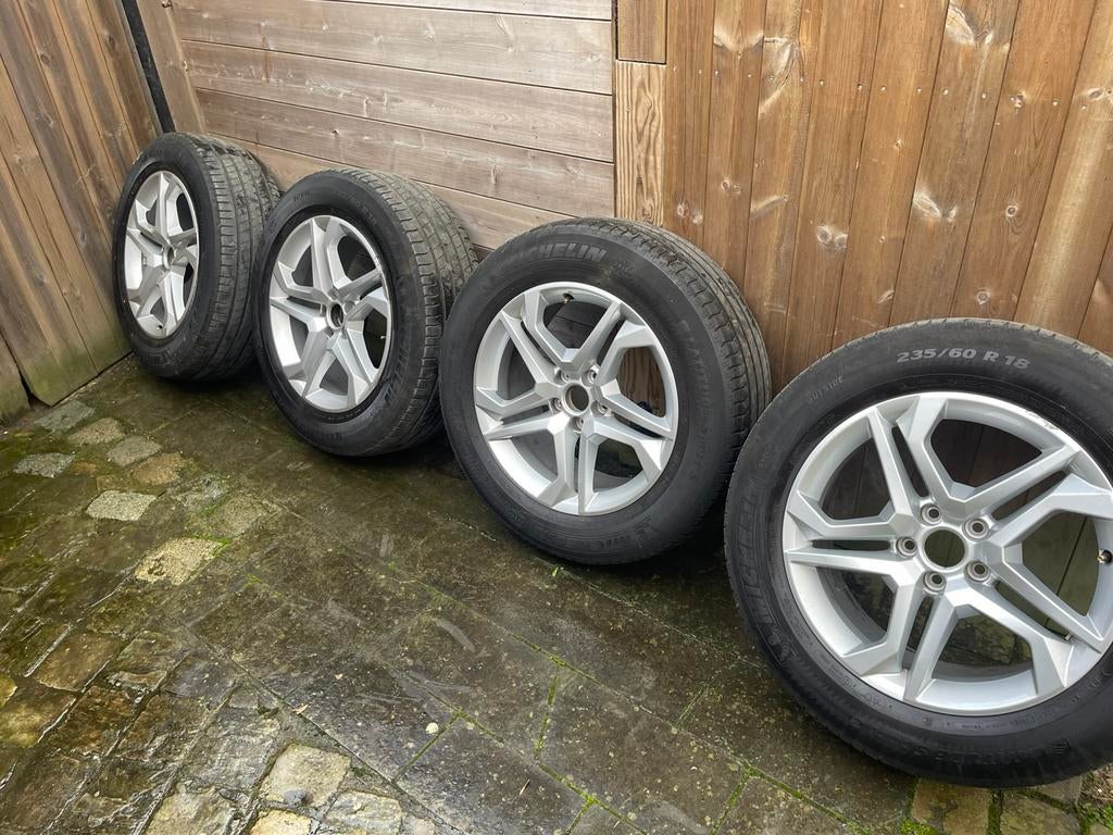 Audi Q5 18 inch originele audi-velgen + zomerbanden, Auto-onderdelen, Ophalen, 18 inch, Gebruikt, 235 mm