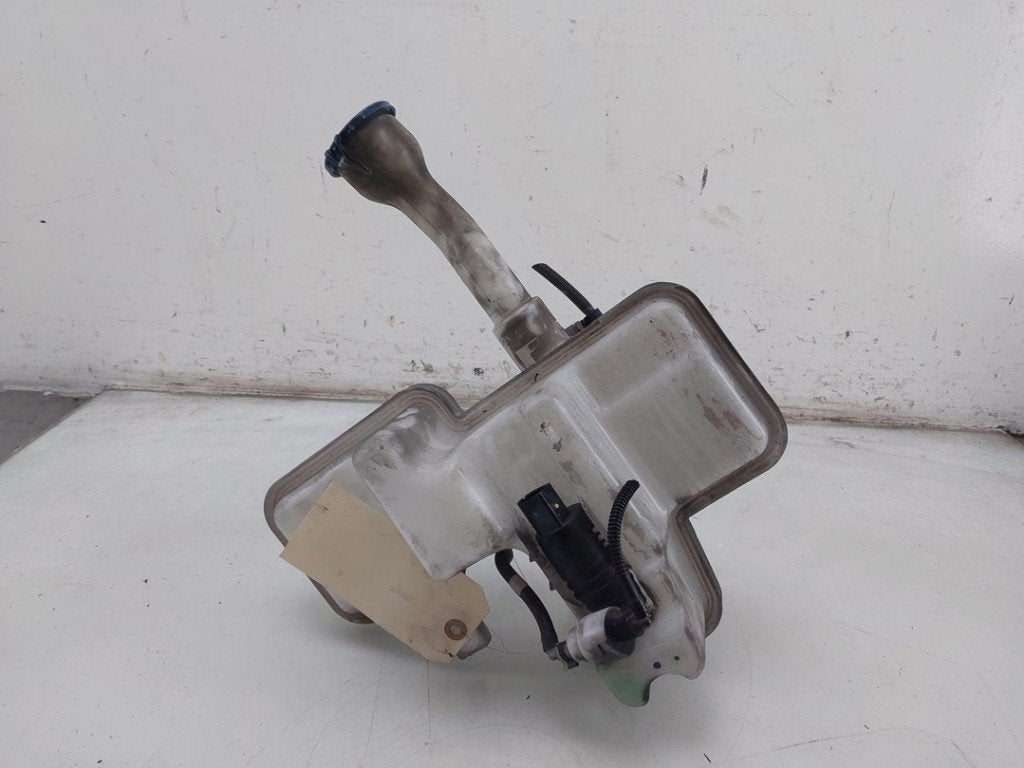 LAVE-GLACE RESERVOIR AVANT BMW i3 (I01) (01-2013/06-2022), Utilisé, BMW, Petuelring 130
80809  München, DE, Bayerische Motoren Werke AG
