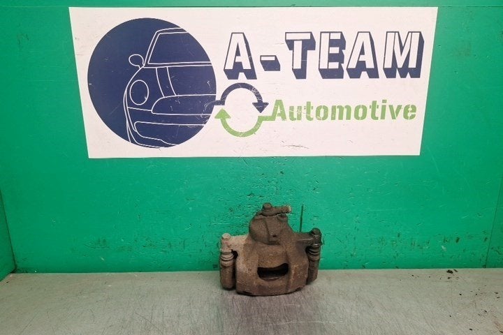 ETRIER DE FREIN AVANT GAUCHE Toyota Aygo (B10), Robert Bosch AG, Toyota, Utilisé, Robert-Bosch-Allee 1
74232  Abstatt, DE