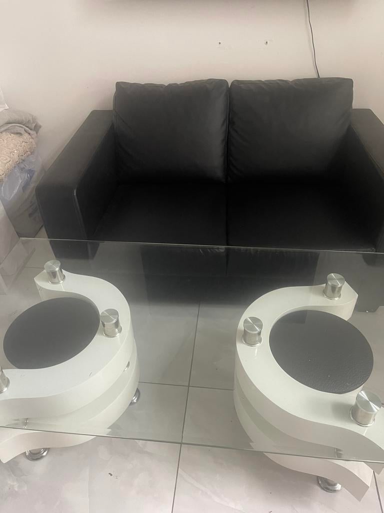 Vente fauteuil + petite table, Enlèvement ou Envoi, Comme neuf, Cuir