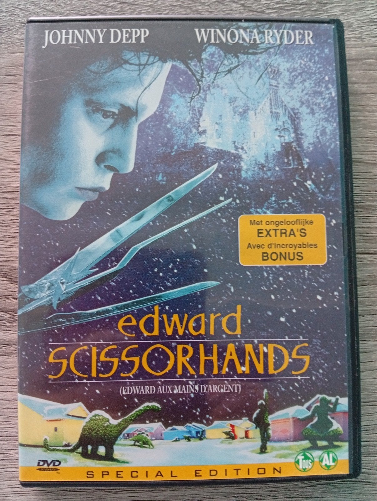 DVD d'aventure Johnny Depp avec Edward aux mains d'argent, CD & DVD, DVD | Classiques, Tous les âges, Français, Suppléments, Français