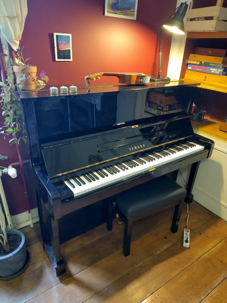 Piano Yamaha U1 de 1977, Enlèvement, Comme neuf, Noir, Piano