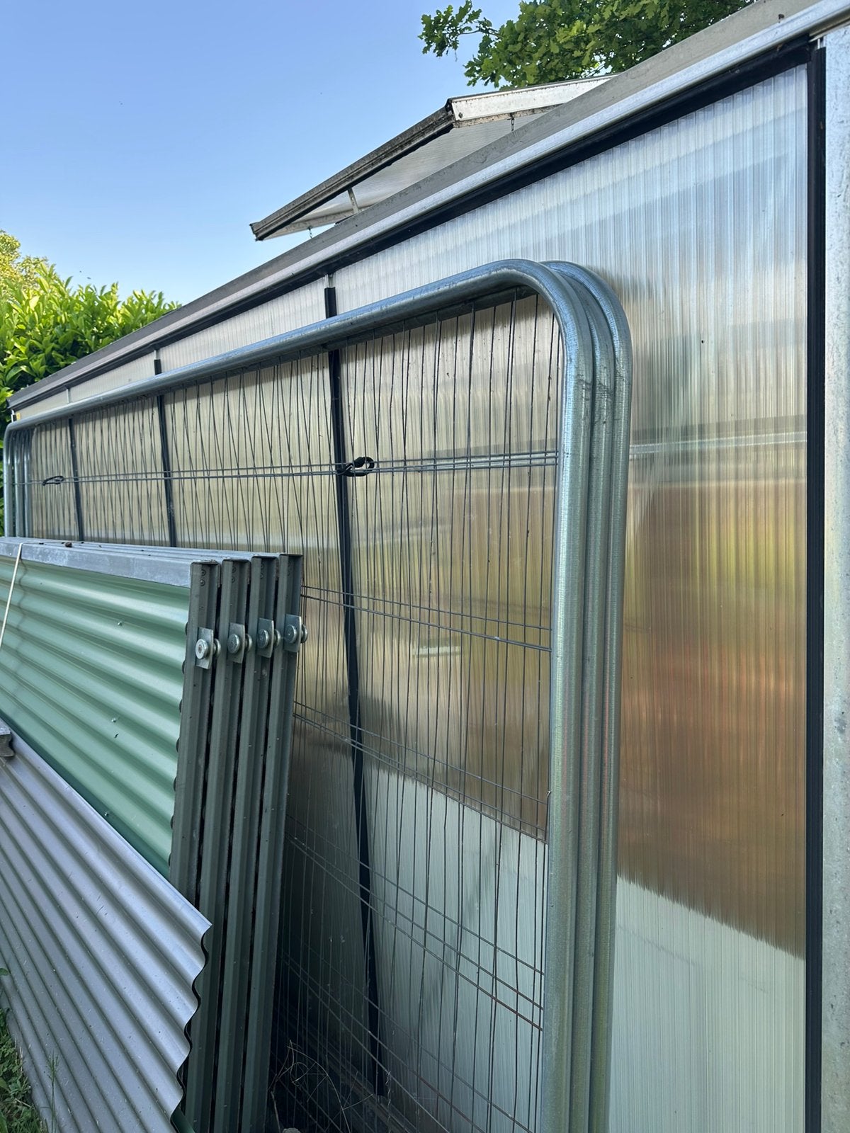 3 Heras hekken en vier voeten, Tuin en Terras, Kassen, Gebruikt, Muurkas, Overige materialen, Ophalen