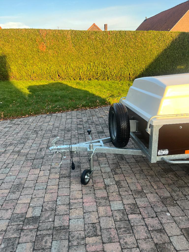 Bande-annonce, Enlèvement, Neuf