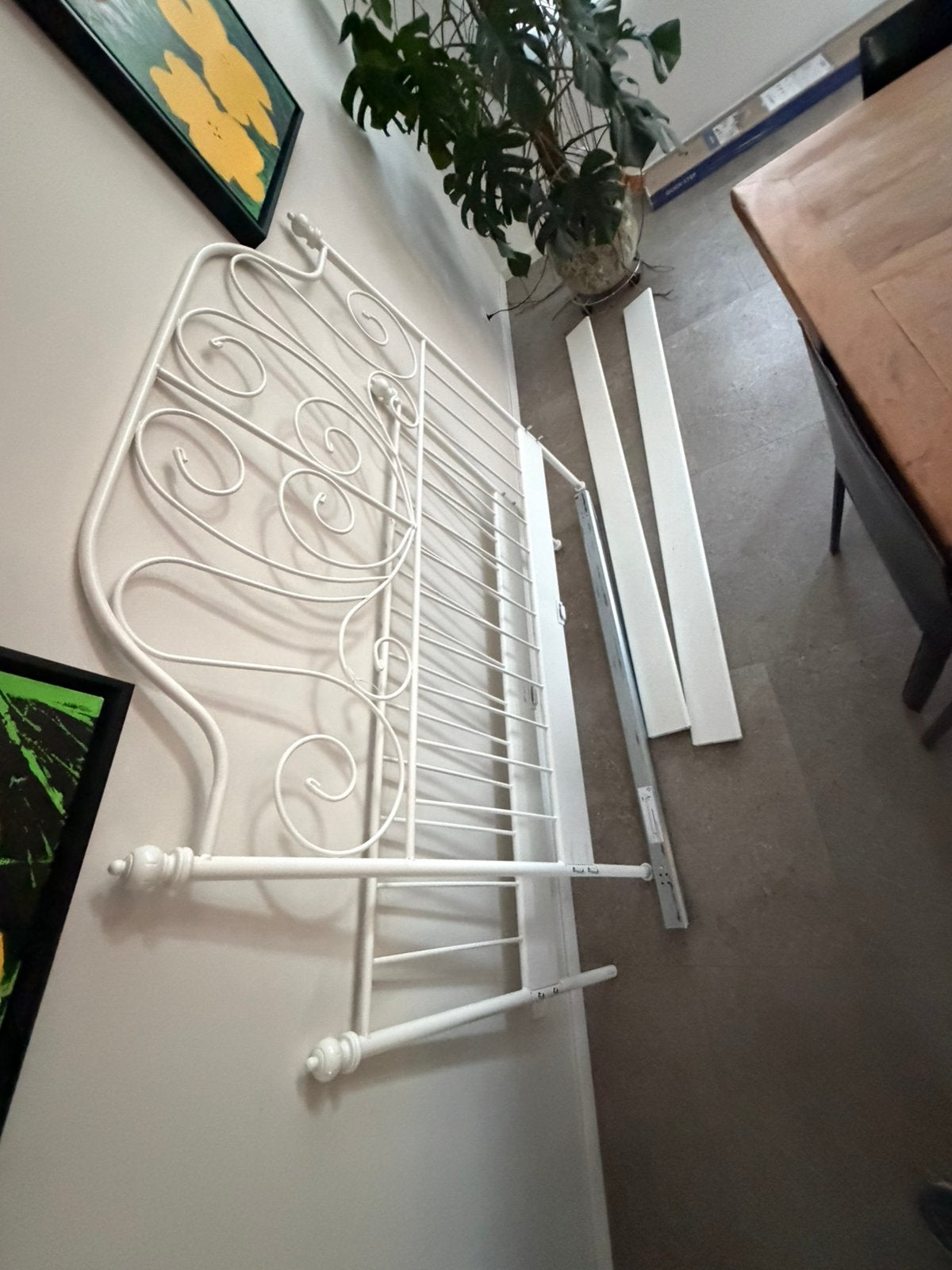 Bed van 140 x 200 met zacht epeda-matras en lattenbodem, Ophalen, Zo goed als nieuw