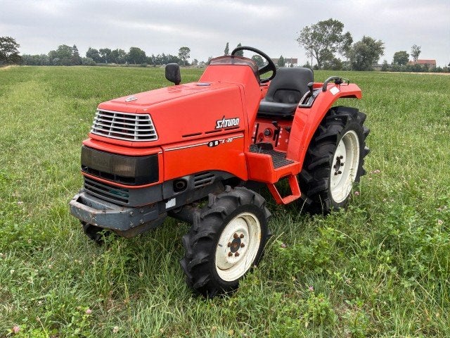 Mini-tracteur Kubota Saturn X-20 à quatre roues motrices, Articles professionnels, Agriculture | Tracteurs, Autres marques