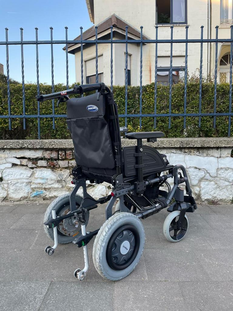 Invacare Action 4 elektrische opvouwbare rolstoel Nieuw, Ophalen of Verzenden, Inklapbaar, Zo goed als nieuw, Elektrische rolstoel