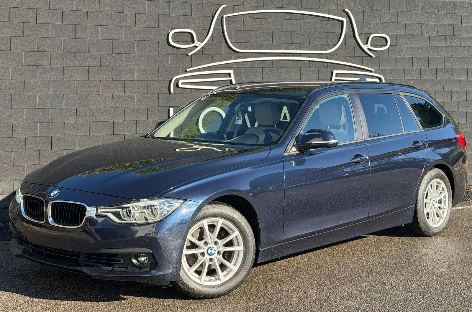 BMW 3 Serie 318 Touring iA+BOITE AUTO+NAVI+AIRCO+CUIR+EURO 6, Auto's, Gebruikt, 124 g/km, Bedrijf, 5 deurs