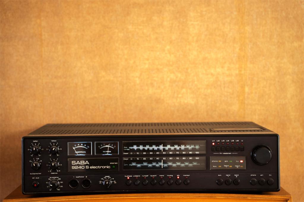 Saba 9240S electronic, Audio, Tv en Foto, Versterkers en Ontvangers, Gebruikt, Stereo, Minder dan 60 watt, Overige merken, Ophalen of Verzenden