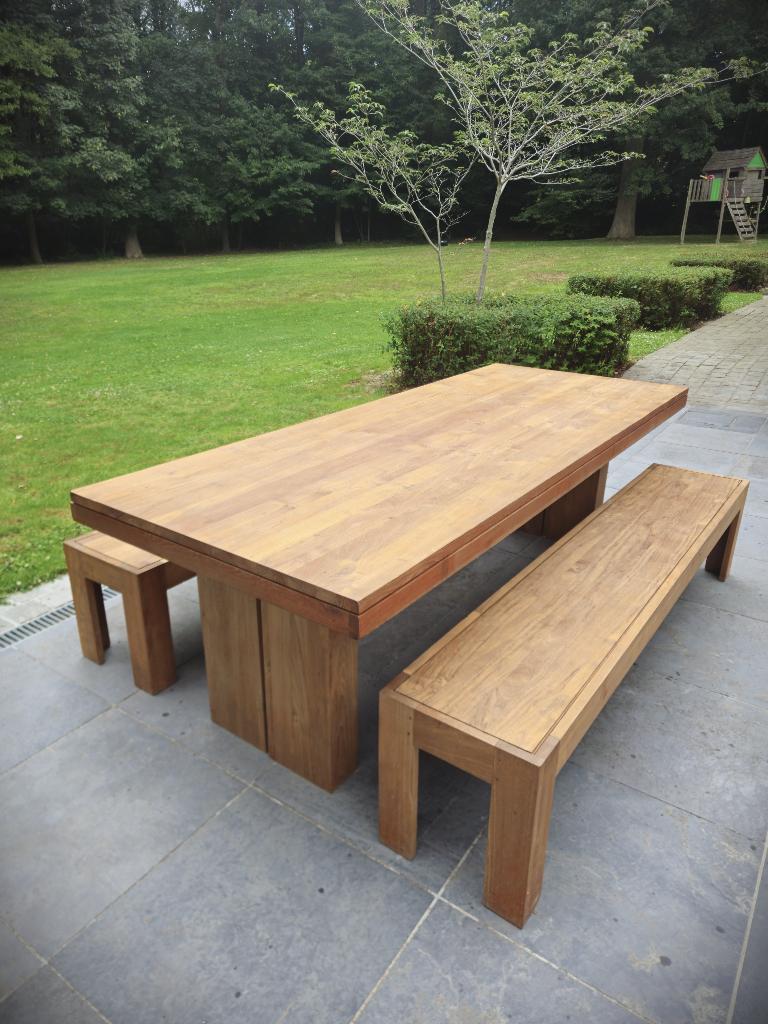 Grande table et 2 bancs en teck, Enlèvement, Utilisé, Teck