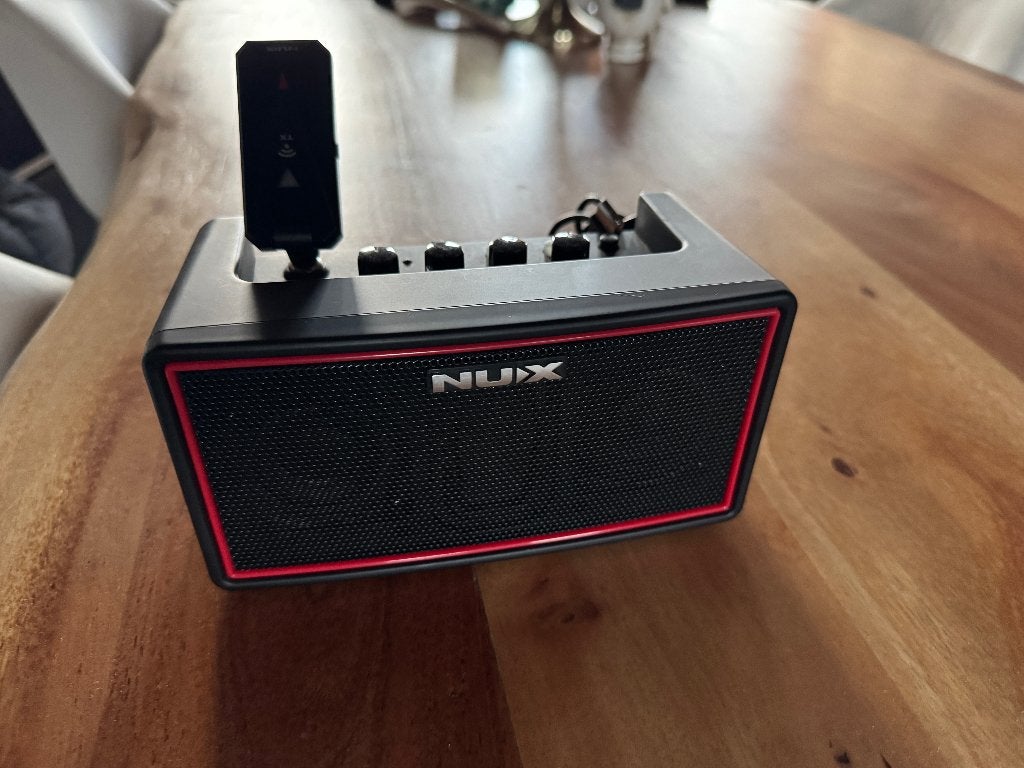 NUX Mighty Air - très bon état, avec émetteur sans fil, 60 à 120 watts, Comme neuf, Enlèvement, Bluetooth