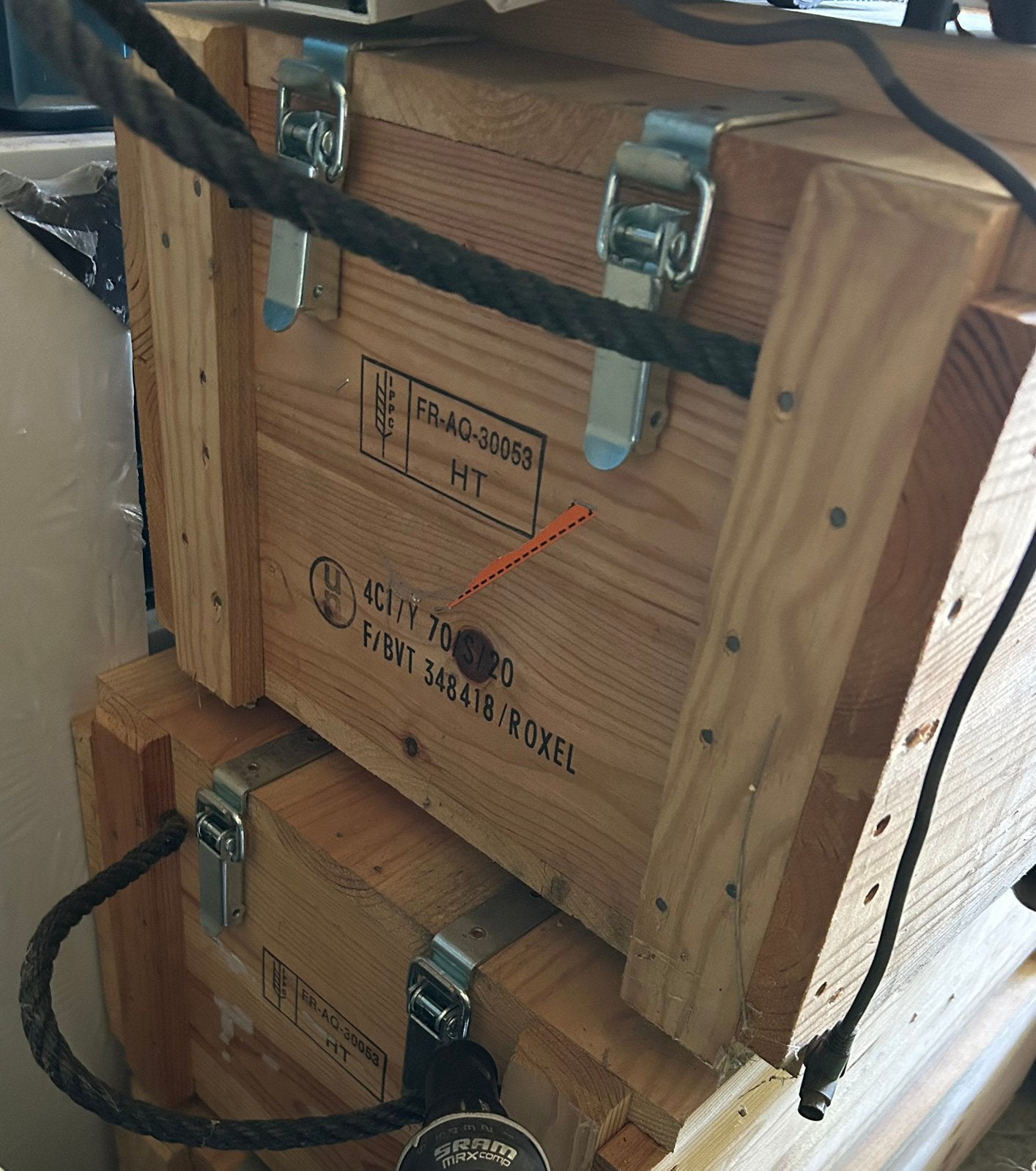 ️Caisses militaires ️OTAN – ROXEL – vintage industriel, Huis en Inrichting, Woonaccessoires | Kisten, Zo goed als nieuw, Ophalen