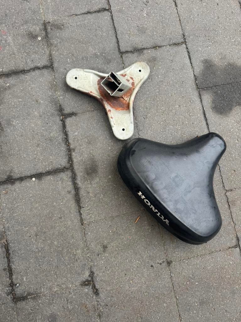 Originele zadel honda camino, Ophalen of Verzenden, Zadel