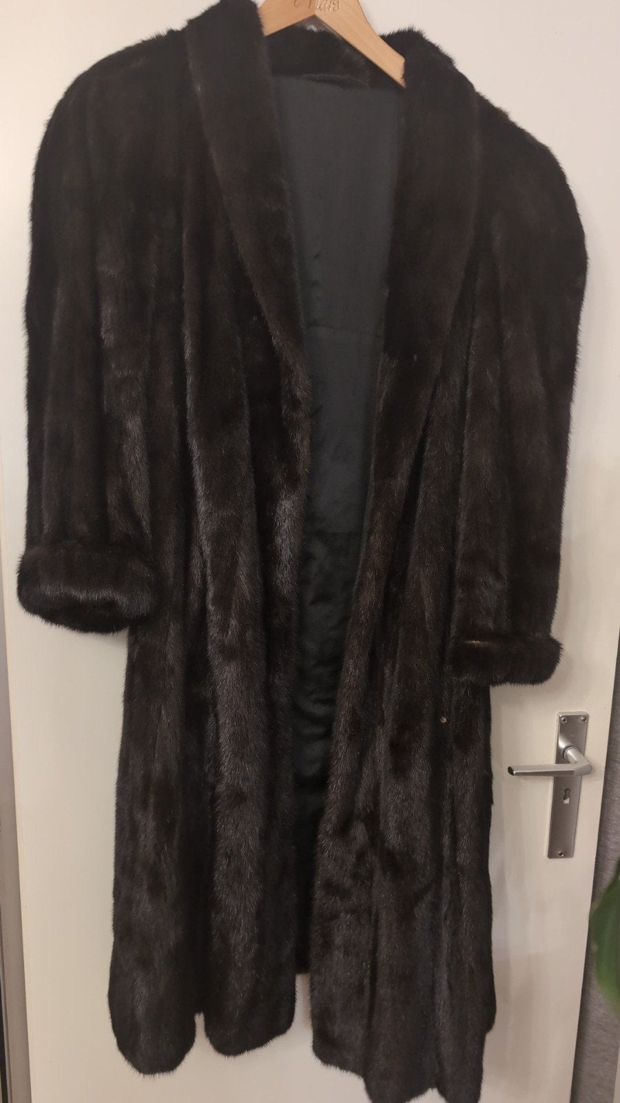 Oud 100% Bond Astrakan Jas! Goed als nieuw, altijd verzorgd., Antiek en Kunst, Antiek | Kleding en Textiel, Ophalen of Verzenden