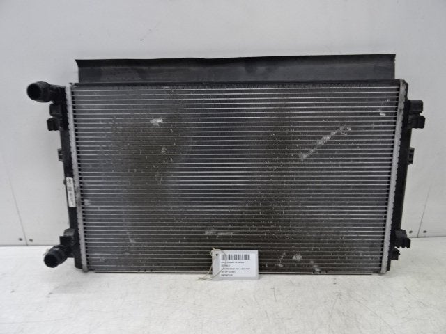RADIATEUR EAU Volkswagen Passat (3G2) (5Q0121251GD), Volkswagen, Volkswagen AG, Utilisé, Kundenbetreuung@volkswagen.de