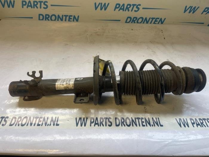 Schokdemper links-voor van een Volkswagen Polo, Gebruikt, -, Volkswagen, -