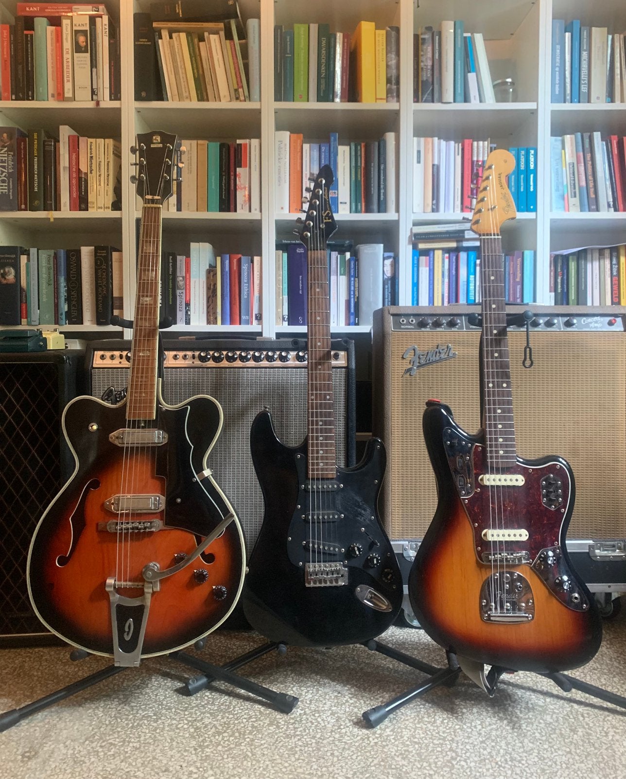 Fender Jaguar 2016 - Ibanez 482 '66 - Aria pro II '86, Musique & Instruments, Enlèvement, Comme neuf, Hollow body, Fender