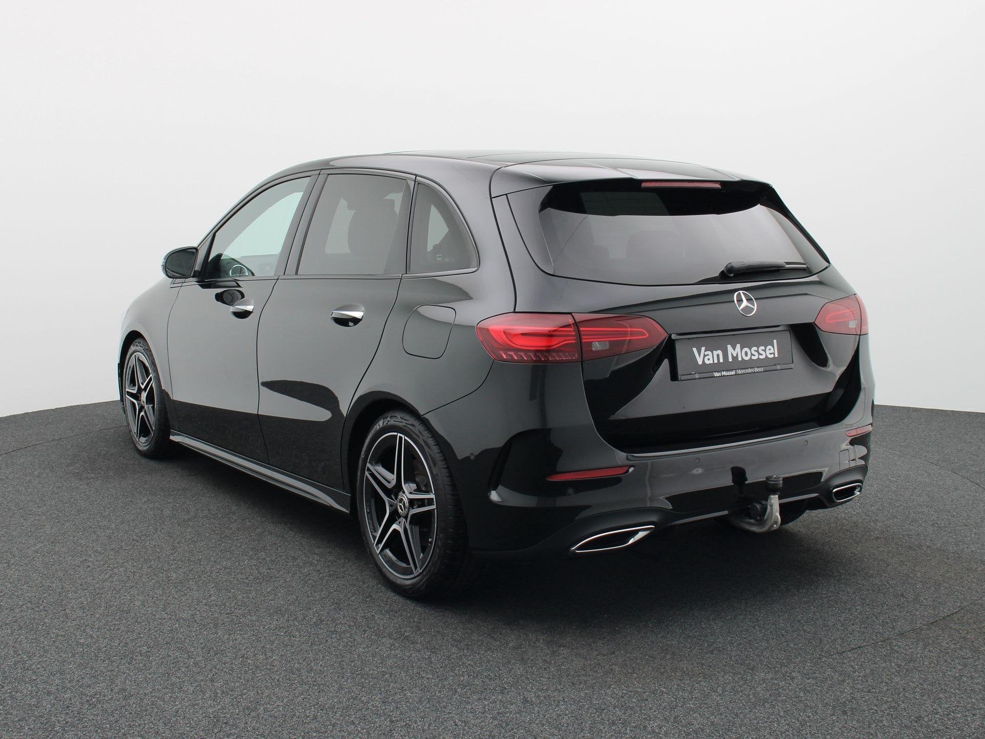 Mercedes-Benz B 220 4MATIC AMG Line + PREMIUM PLUS PACK + CA, Auto's, Automaat, Dealer onderhouden, Gebruikt, Zwart