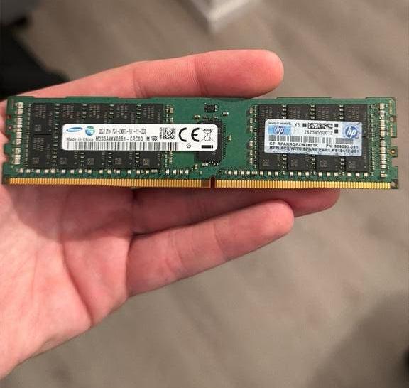 SAMSUNG 32GB DDR4 RAM 2400 Mhz ECC SERVER RAM, Computers en Software, RAM geheugen, Zo goed als nieuw, Server, 32 GB, DDR4, Ophalen of Verzenden