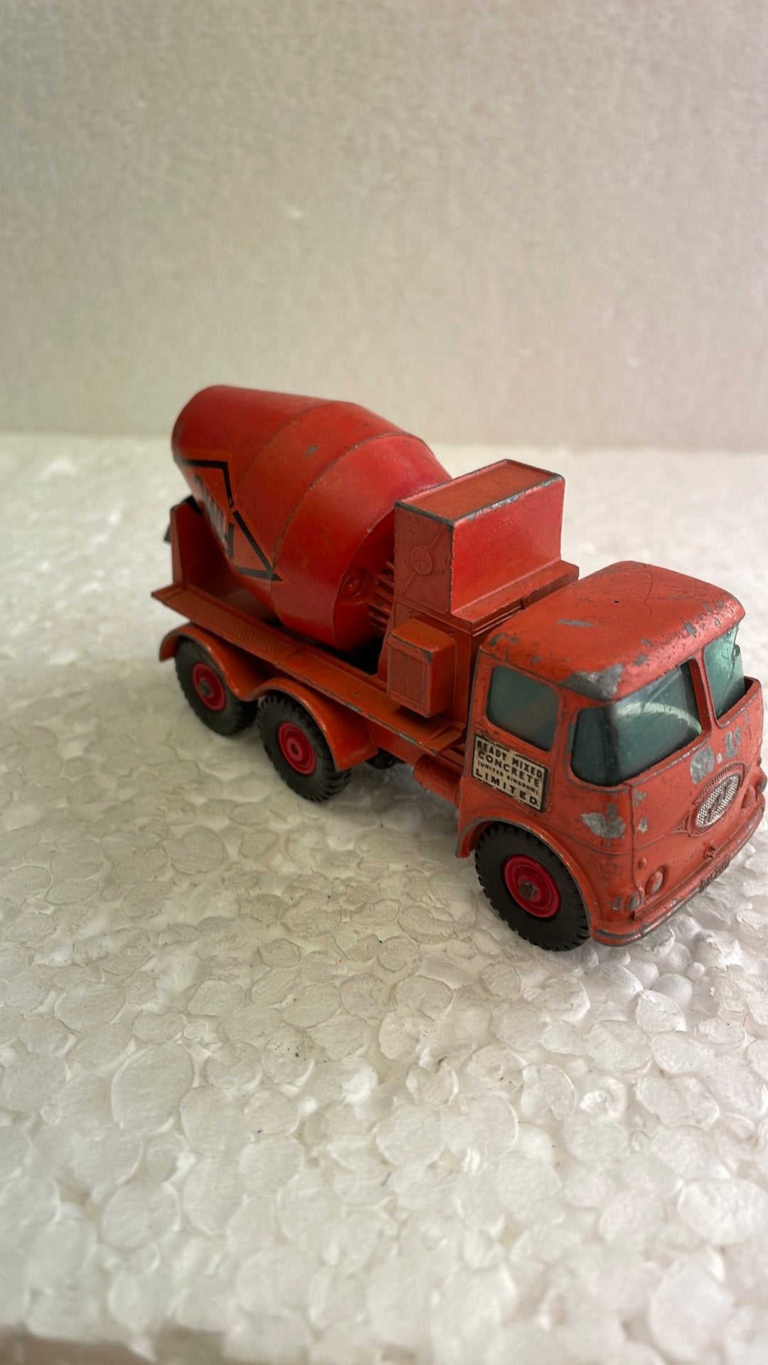Matchbox Superkings 13 Concrete Truck RMC label, Ophalen of Verzenden, Zo goed als nieuw