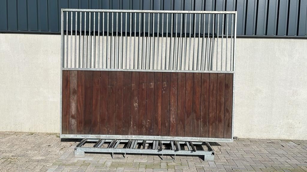 Tussenwand | 3000 x 2250 mm. | Nette staat, Pâturage, 4 chevaux ou poneys ou plus