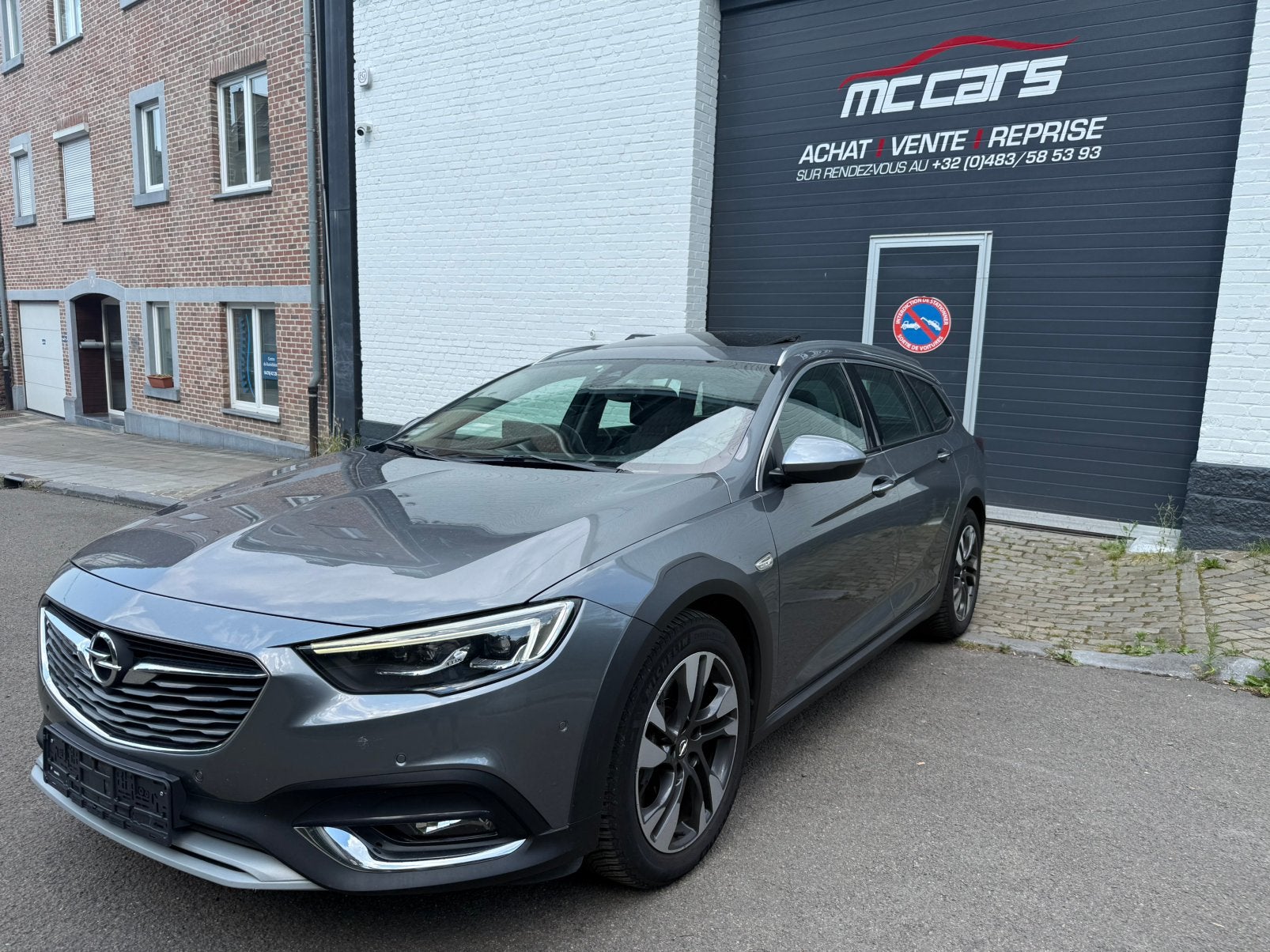 Opel insigna 2l Turbo/essence/190kw/4x4/FULL OPTIONS, Autos, Euro 6, Entretenue par le concessionnaire, Automatique, Particulier