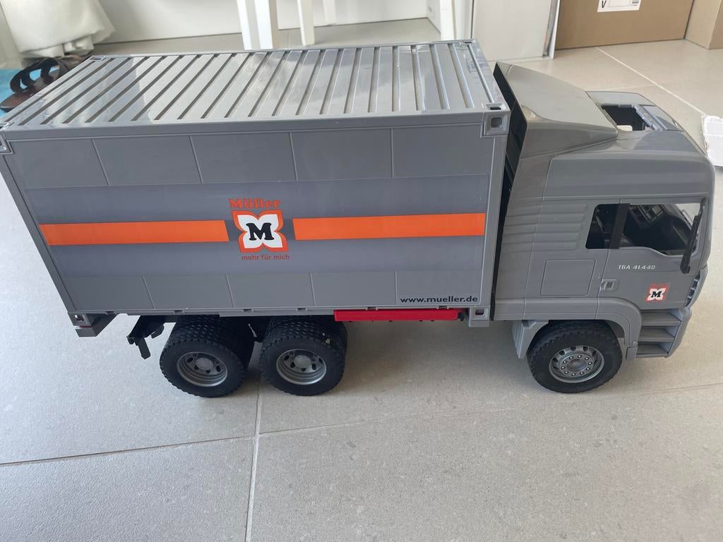 Bruder MAN vrachtwagen met afzetcontainer Müller, Verzenden, Gebruikt