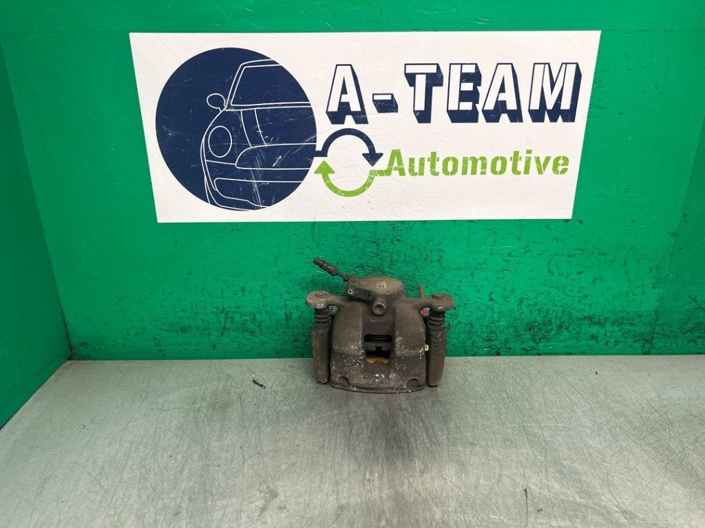ETRIER DE FREIN AVANT DROIT BMW X1 (F48) (|34116860268|), Utilisé, BMW, Petuelring 130
80809  München, DE, Bayerische Motoren Werke AG