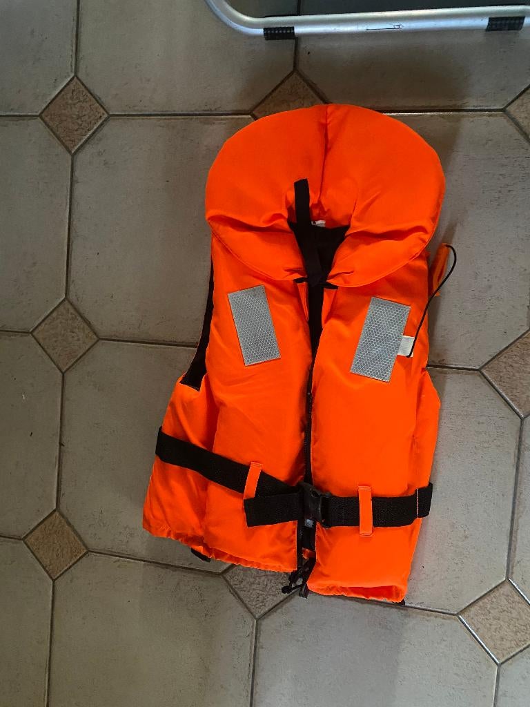 zwemvest 30-40 kg voor 66-76cm, Watersport en Boten, Ophalen of Verzenden, Zo goed als nieuw, Kind, Reddingsvest of Zwemvest