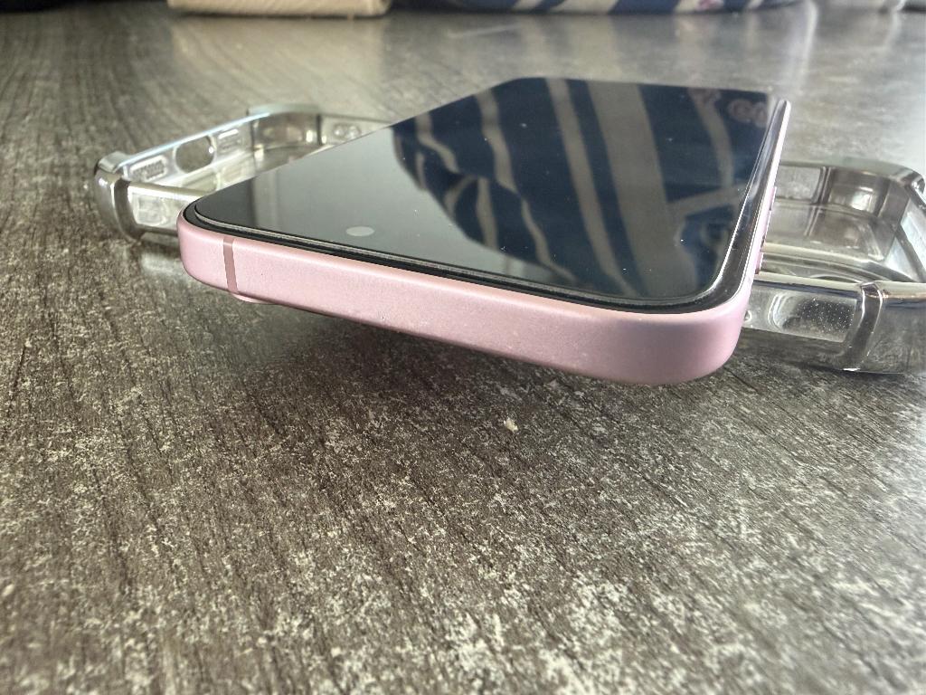 heel nette Iphone 15, Télécoms, Téléphonie mobile | Apple iPhone, Enlèvement ou Envoi, IPhone 15