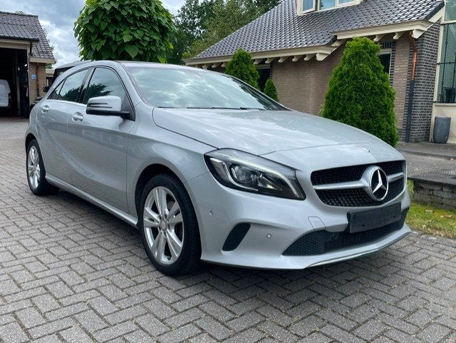 Mercedes-Benz A-klasse 180 d SPORT NAVI LED PDC, Auto's, Mercedes-Benz, Automaat, Elektrische ramen, Gebruikt, Leder en Stof