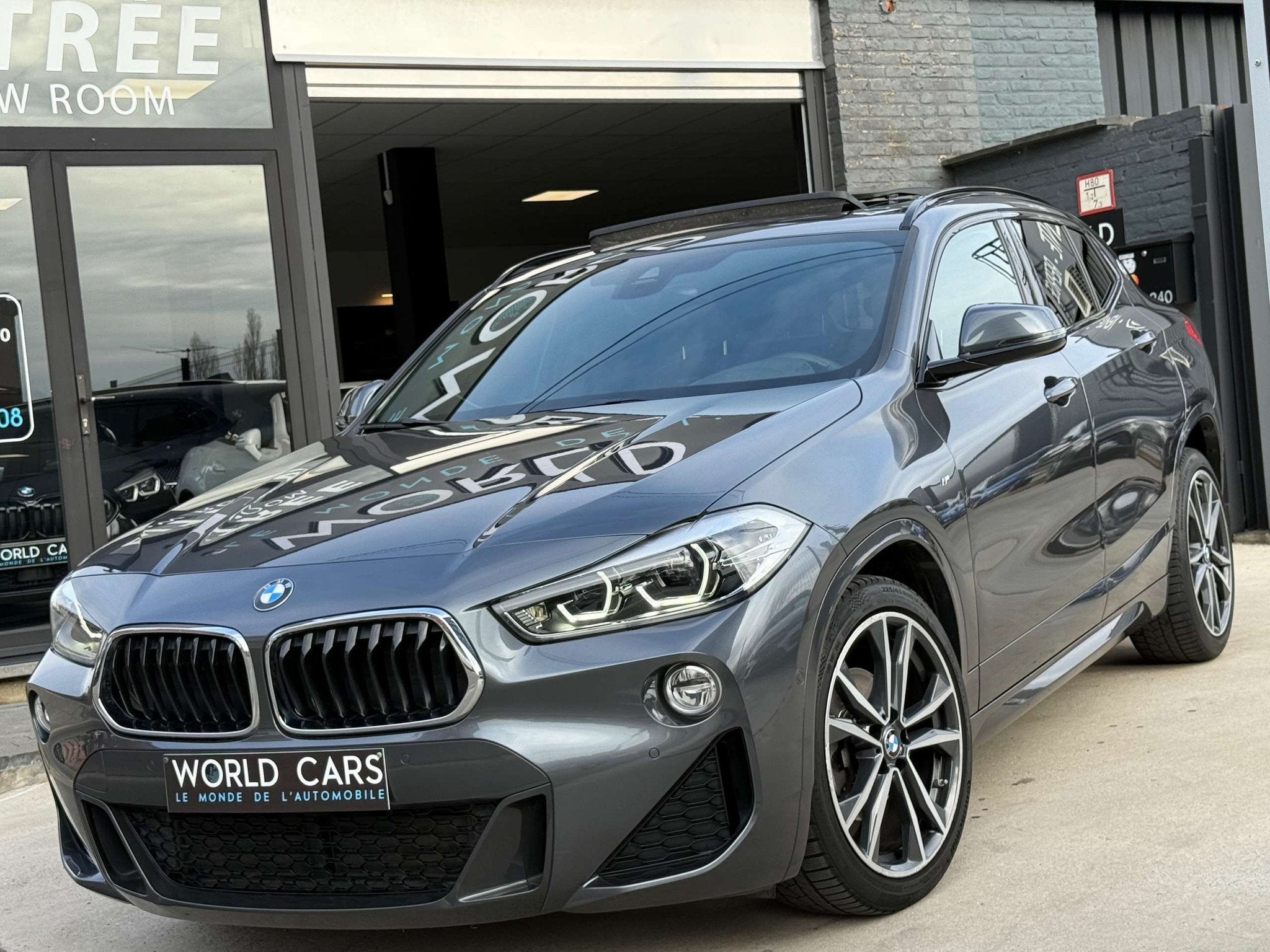 BMW X2 1.5iA sDrive18 PACK M TOIT PANO NAVI CAMERA FULL, Argent ou Gris, Euro 6, Entreprise, 5 portes