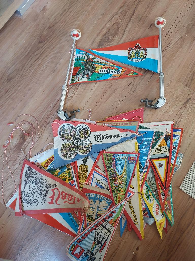 Oldtimer Vlaggenstokken + Vlaggen VW BMW Mercedes Simca, Auto diversen, Auto-accessoires, Zo goed als nieuw, Verzenden
