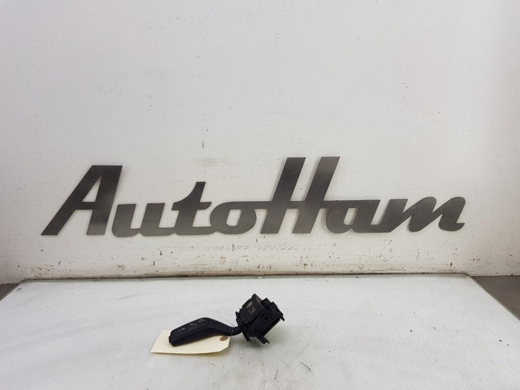 KNIPPERLICHTSCHAKELAAR Ford Fiesta 7 (|H1BT13335BB|), Gebruikt, Henry-Ford-Straße  1
50735  Köln, DE, Ford-Werke GmbH, Kunden@ford.com