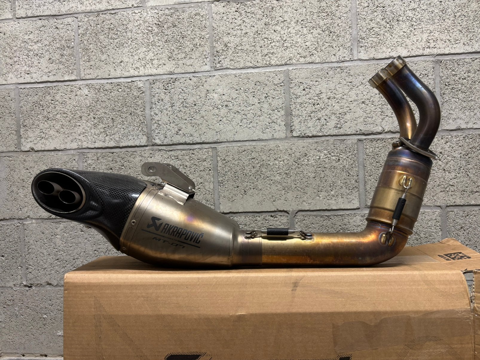 AKRAPOVIC Yamaha Tracer700 mt07 uitlaat, Motoren, Ophalen, Gebruikt