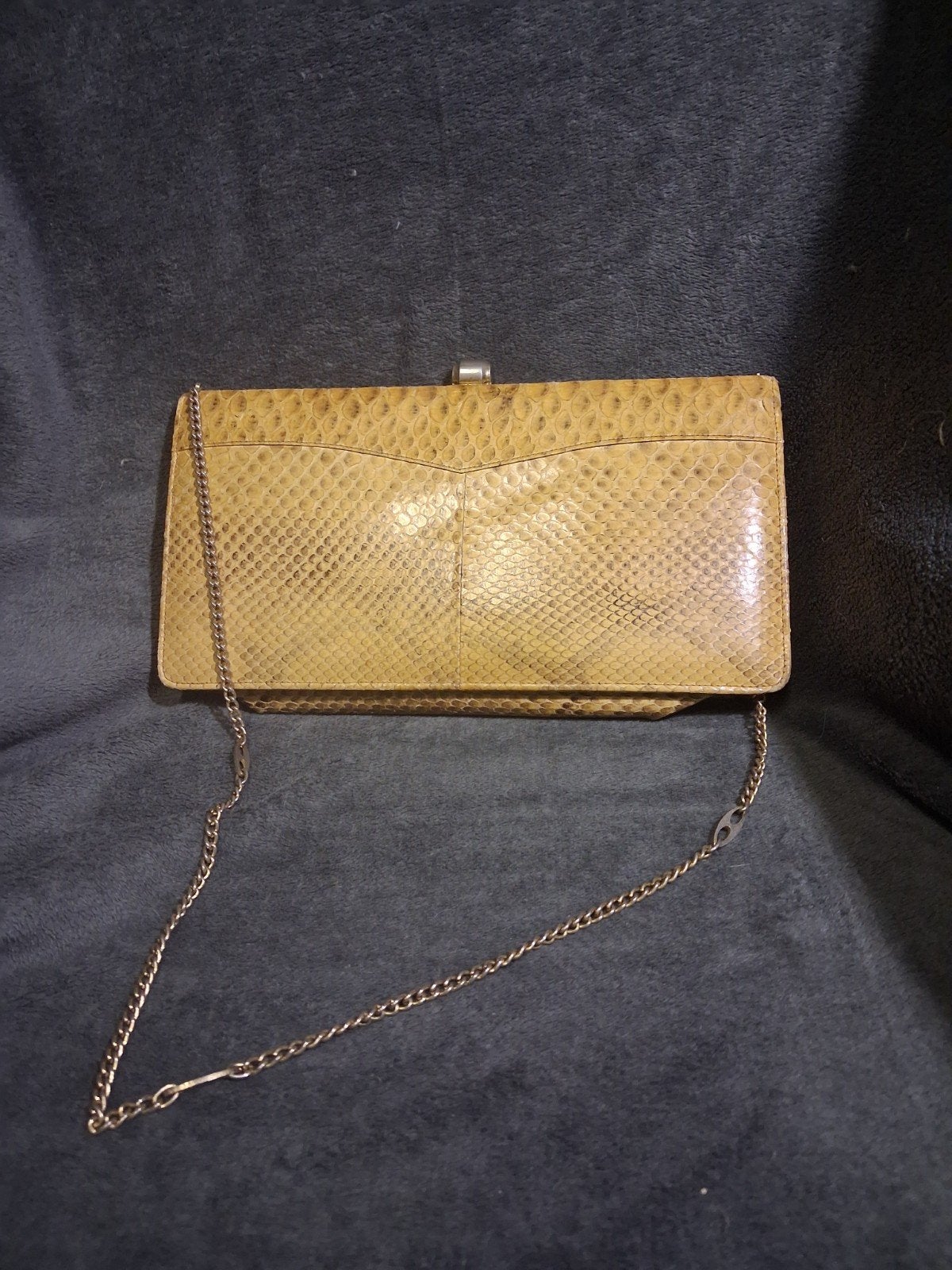 Vintage handtas / clutch met slangenmotief en ketting, Handtassen en Accessoires, Portemonnees, Ophalen, Beige