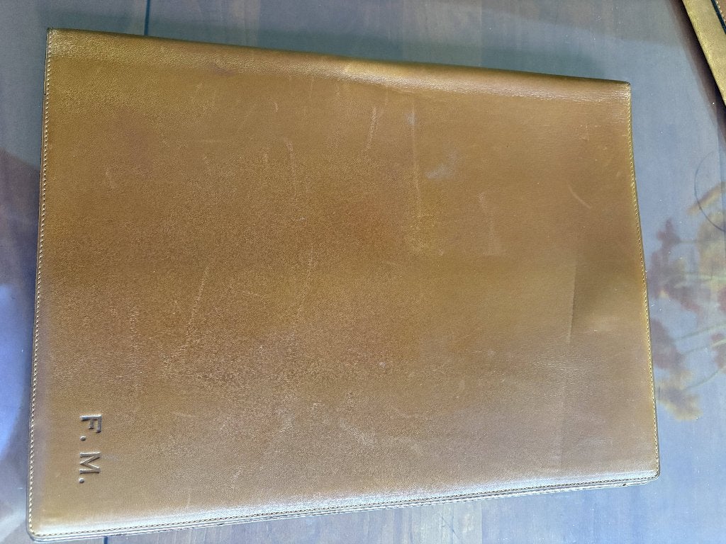 Etui à écrire Delvaux, Enlèvement