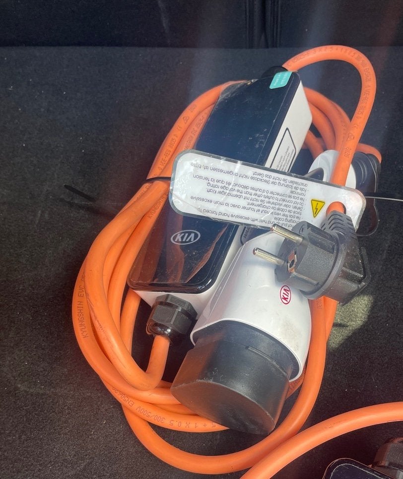Originele Kia EV PHEV oplader 12A - standaard stopcontact, Ophalen of Verzenden, Nieuw, Laadpaal en Laadkabel