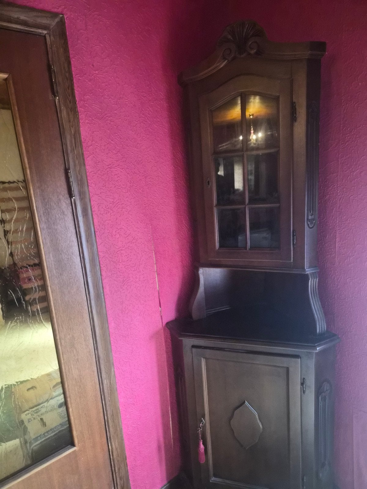 deux ́ armoire de coin acajou, Enlèvement