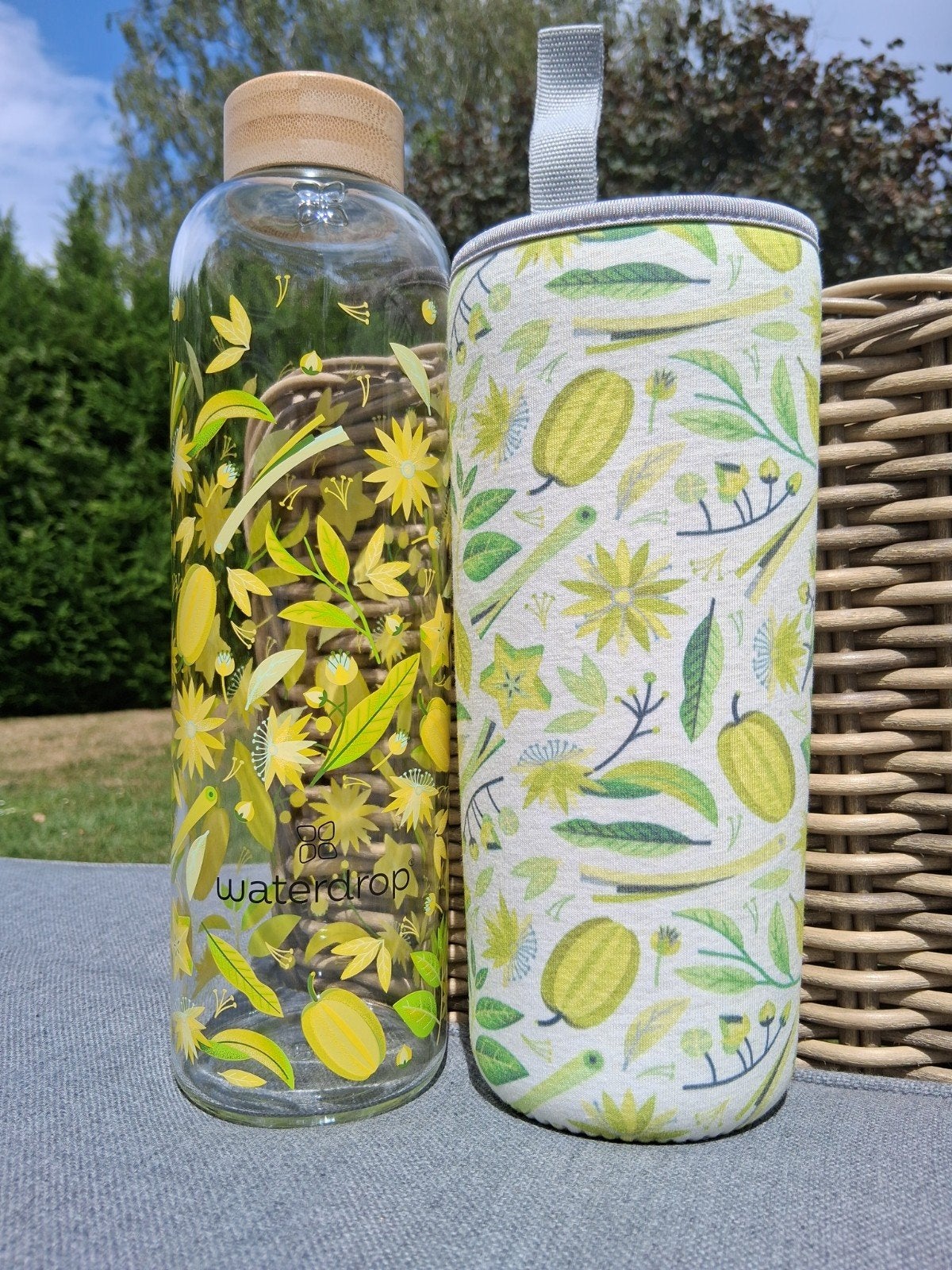 Grande bouteille en verre avec housse "Waterdrop"comme neuve, Enlèvement, Comme neuf