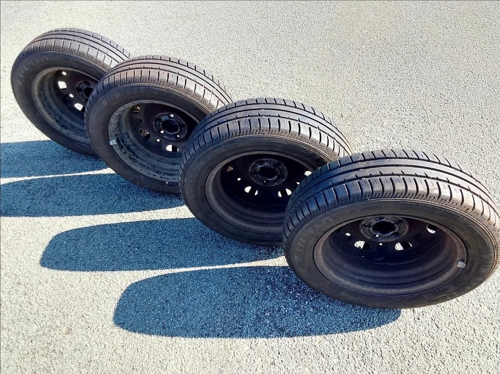 Très bons pneus été Fulda 175/65-14, Skoda Fabia, 14 pouces, Pneus et Jantes, 175 mm, Pneus été