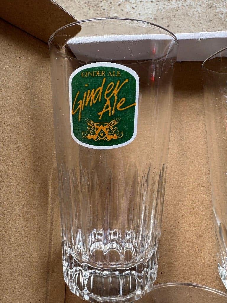 Ginder Ale - côtelée, Collections, Marques de bière, Enlèvement ou Envoi, Utilisé, Verre ou Verres, Autres marques