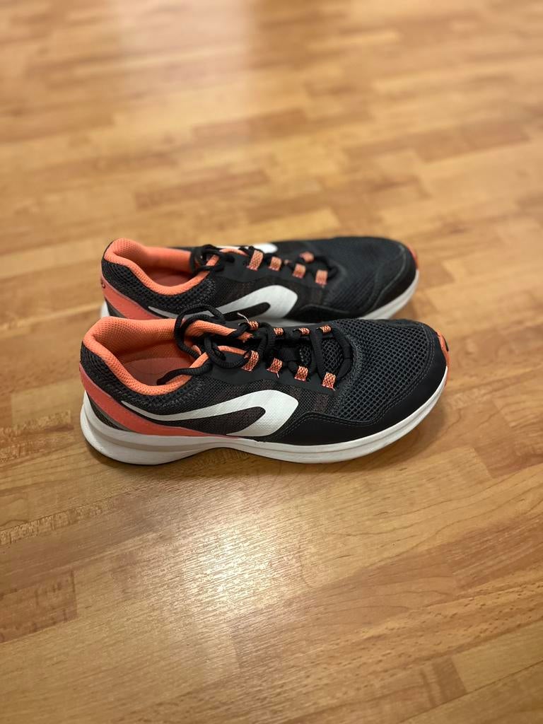 Loopschoenen, Ophalen, Zo goed als nieuw