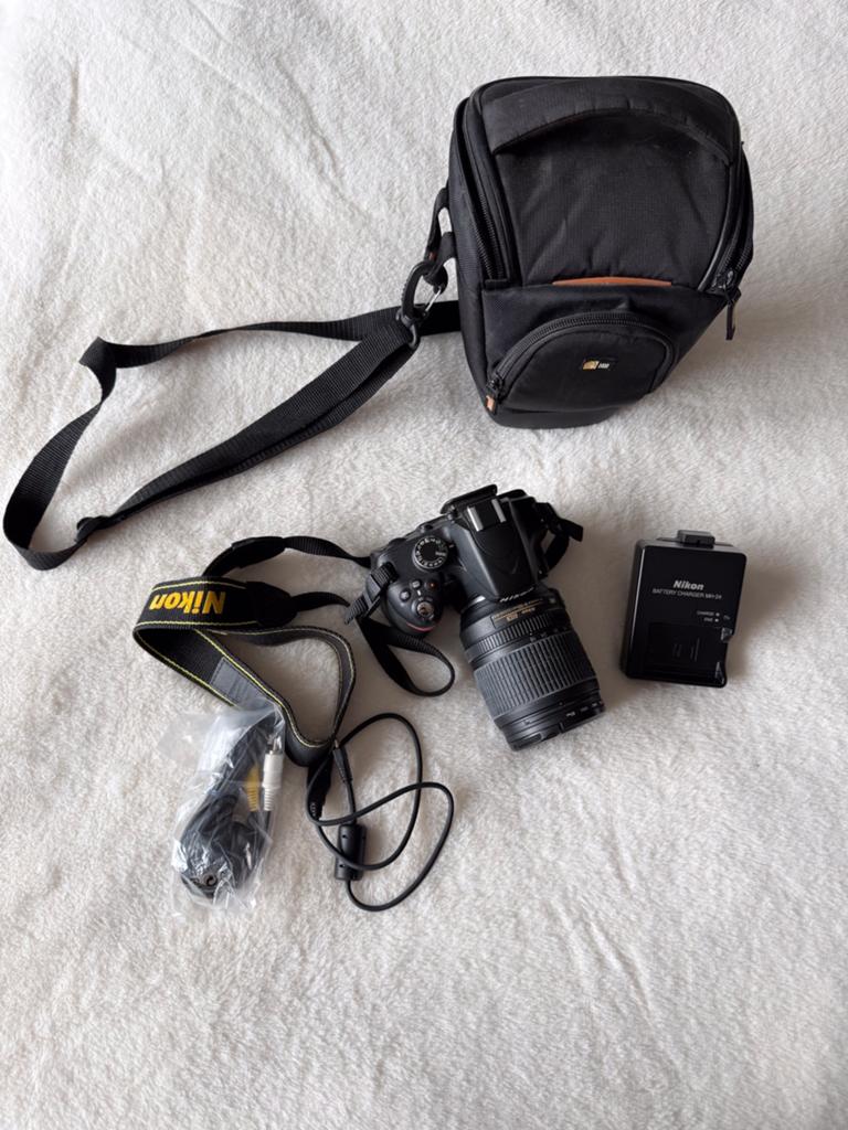 Nikon D3200 + accesoires + originele verpakking, TV, Hi-fi & Vidéo, Appareils photo numériques, Enlèvement, Comme neuf, Reflex miroir