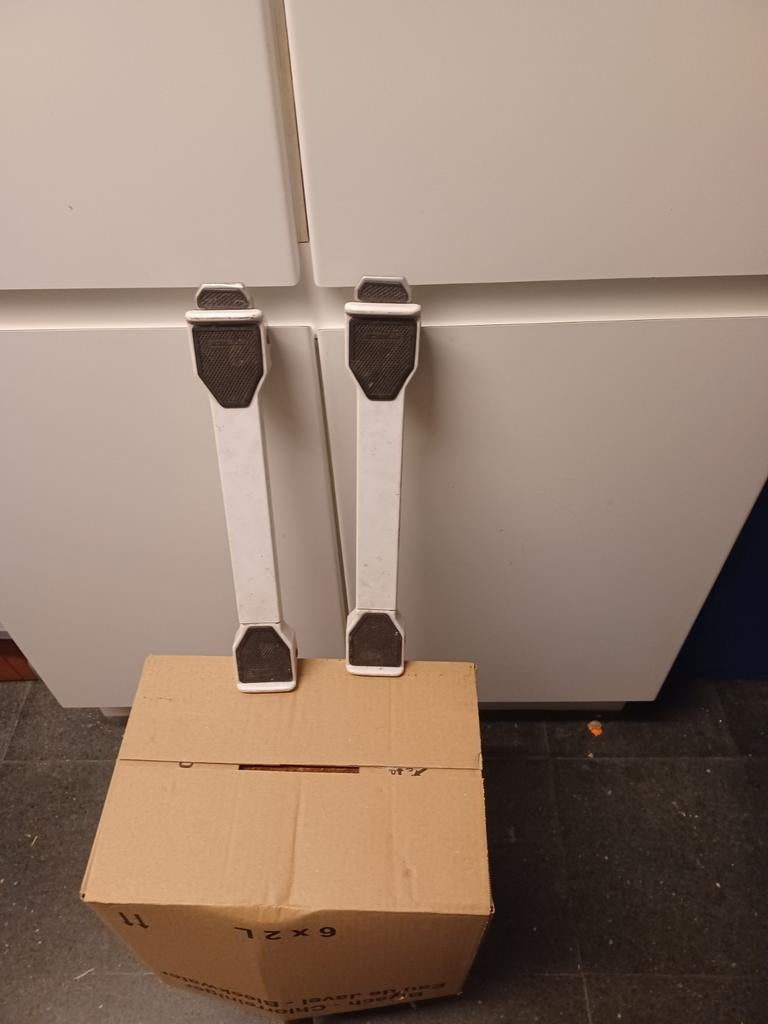 2 stevig meubelrollers met stop erop .zeer handige pr5euro, Ophalen