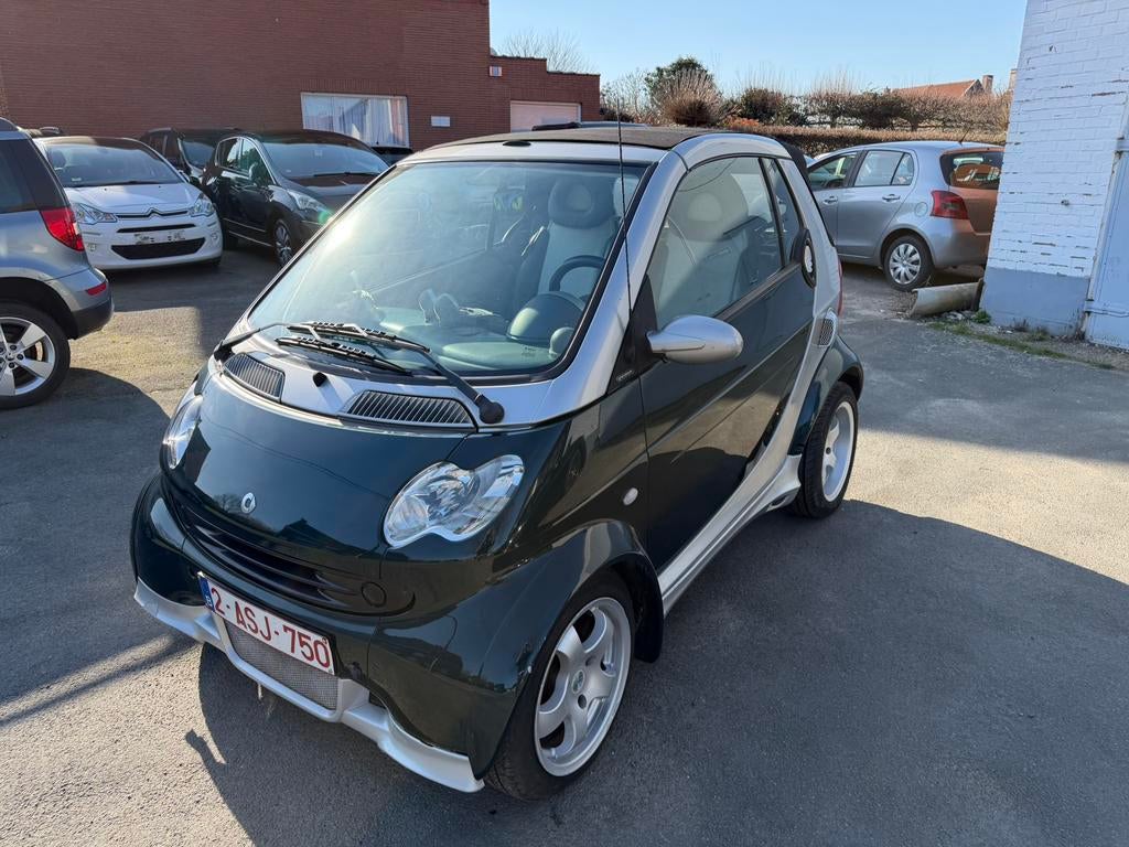 smart forTwo cabrio softouch Airco / Navi / Camera, Autos, Smart, Cuir et Alcantara, Entreprise, Automatique, Vert