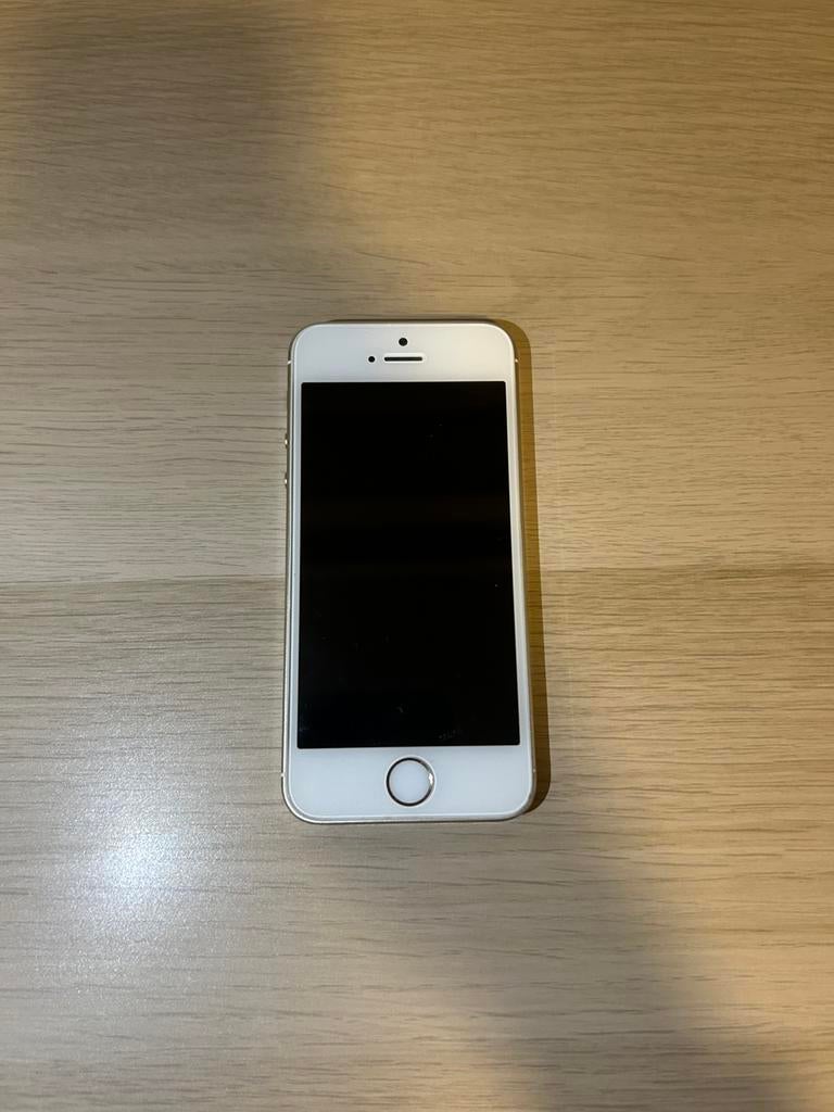 Iphone 5s avec boîte, Telecommunicatie, Mobiele telefoons | Apple iPhone, Ophalen of Verzenden, Zo goed als nieuw, IPhone 5S