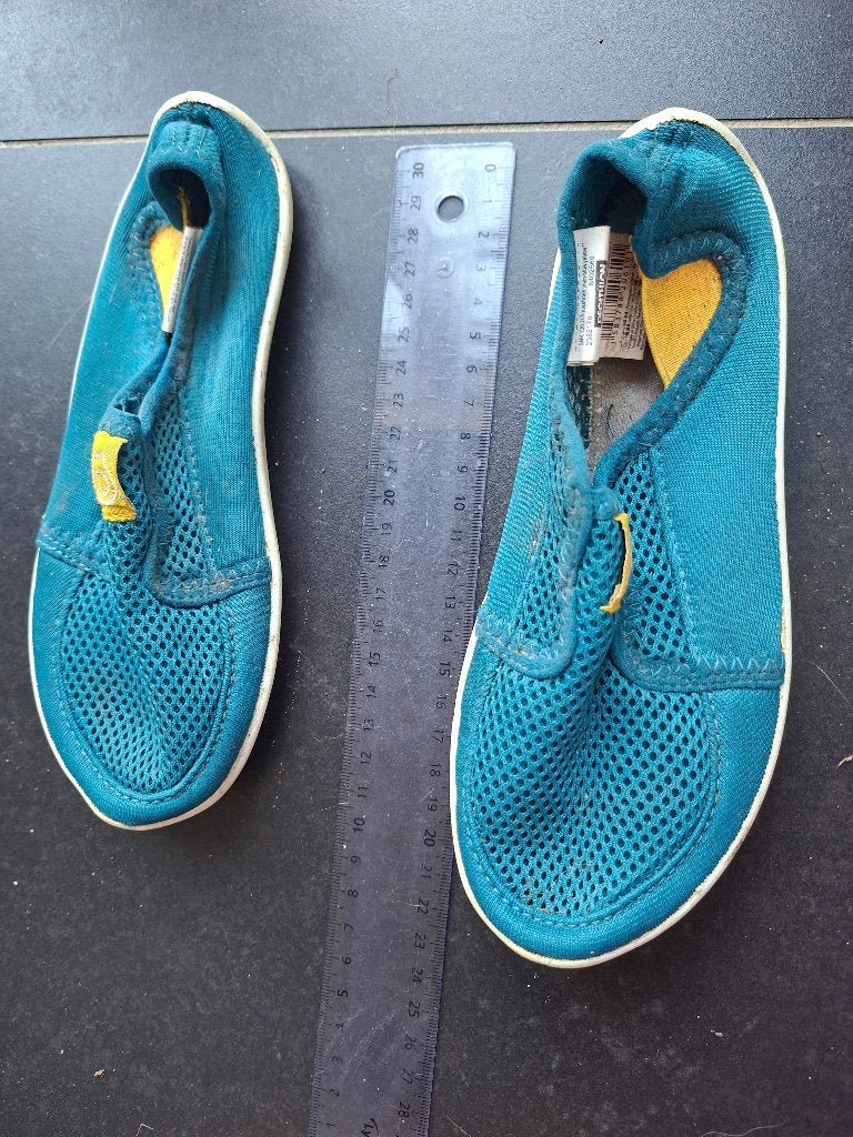 DECATHLON Waterschoenen, maat 32/33, Kinderen en Baby's, Kinderkleding | Kinder-zwemkleding, Ophalen, Gebruikt, Jongen of Meisje