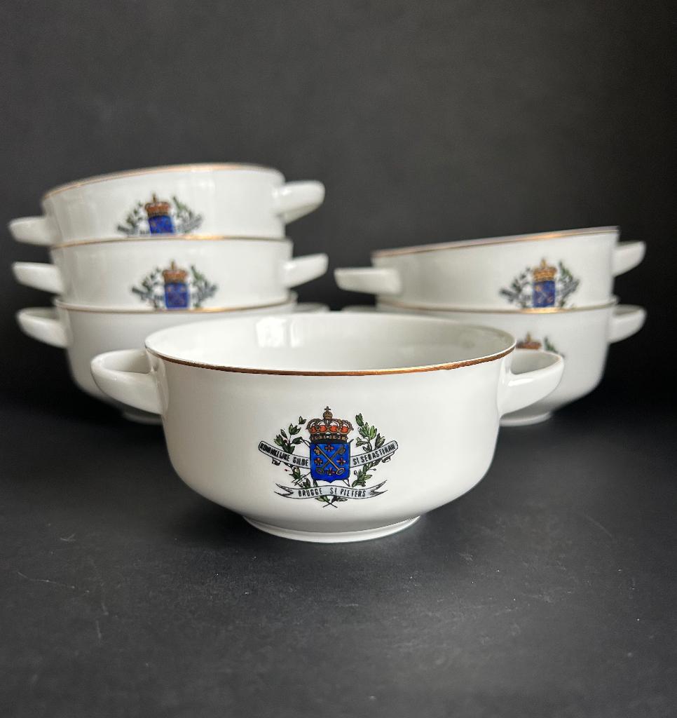 6 Sint Sebastiaan Schuttersgilde Brugge soepkommen porselein, Antiquités & Art, Antiquités | Porcelaine, Enlèvement ou Envoi