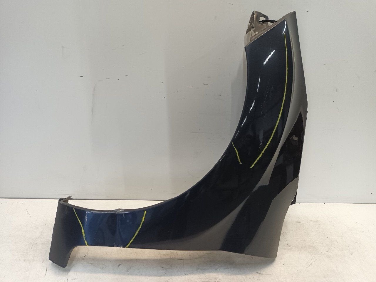 Spatbord links voor Ford Fiesta, Onderdelen@venauto.nl, Van der Ven Autorecycling B.V., Ettenseweg 76, 4706 PB Roosendaal, The Netherlands